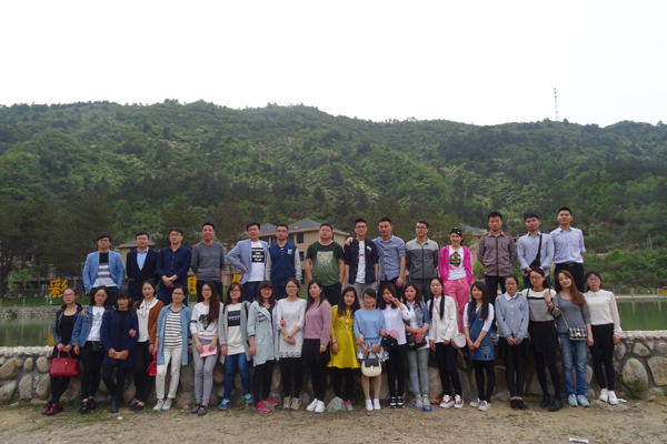 霍山文峰学校老师合影